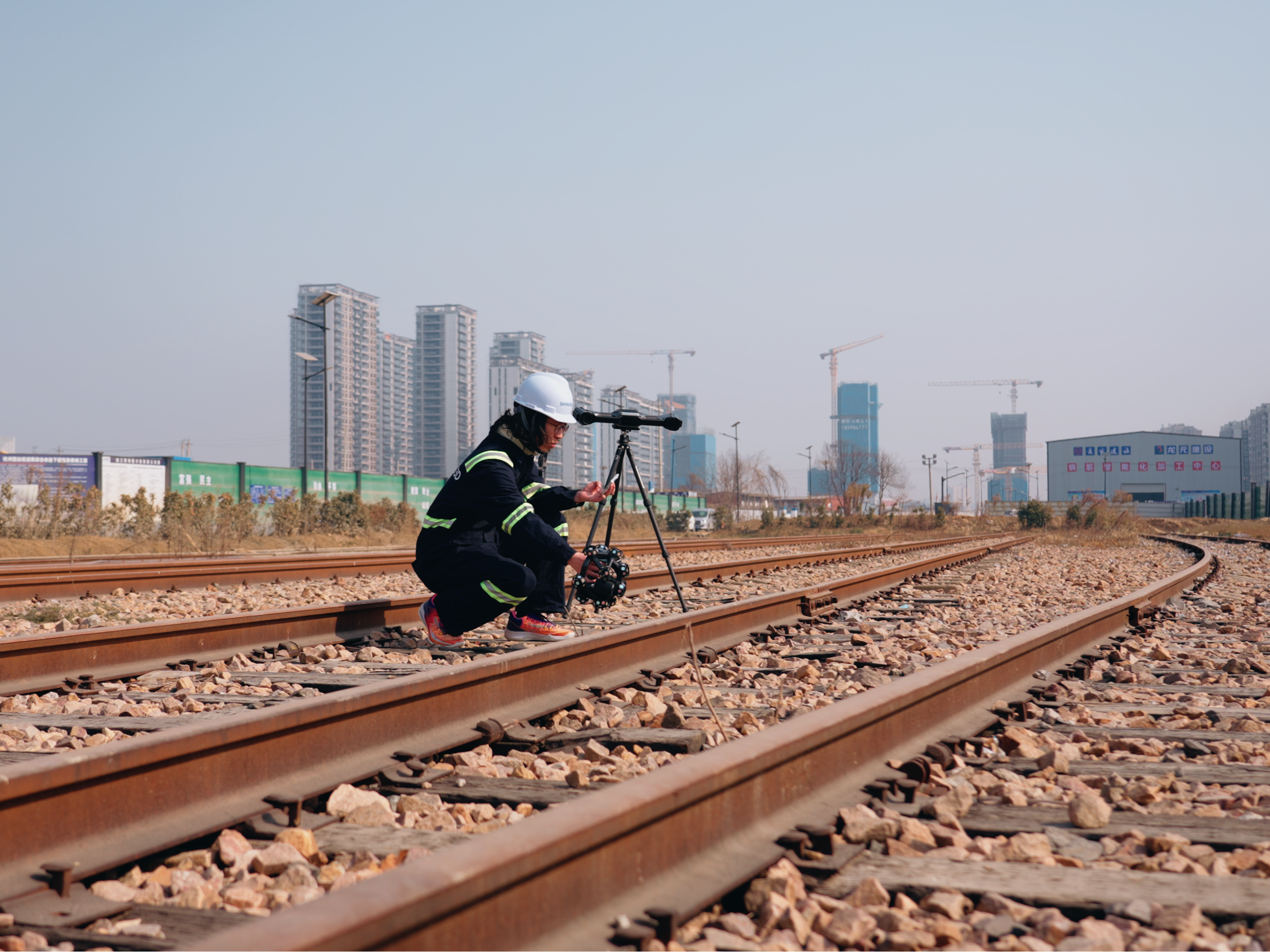 線路・鉄道関連部品のトラッキング式3Dスキャン精度検査